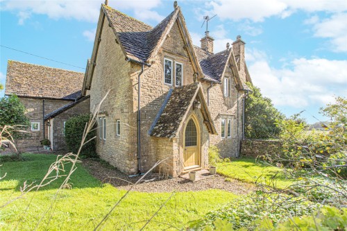 Arrange a viewing for Tetbury